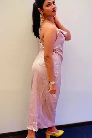 Nude and sexy video calls escort girl available with a brunette hottie.